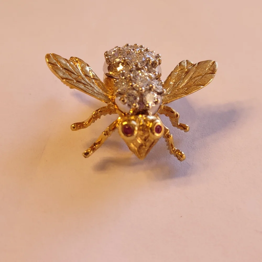 Diamond Bee pin brooch Ruby eyes, 18k yellow gold, Herbert Rosenthal Natural